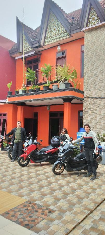 Sapo Karo Rest House 호텔 베라스타기 외부 사진